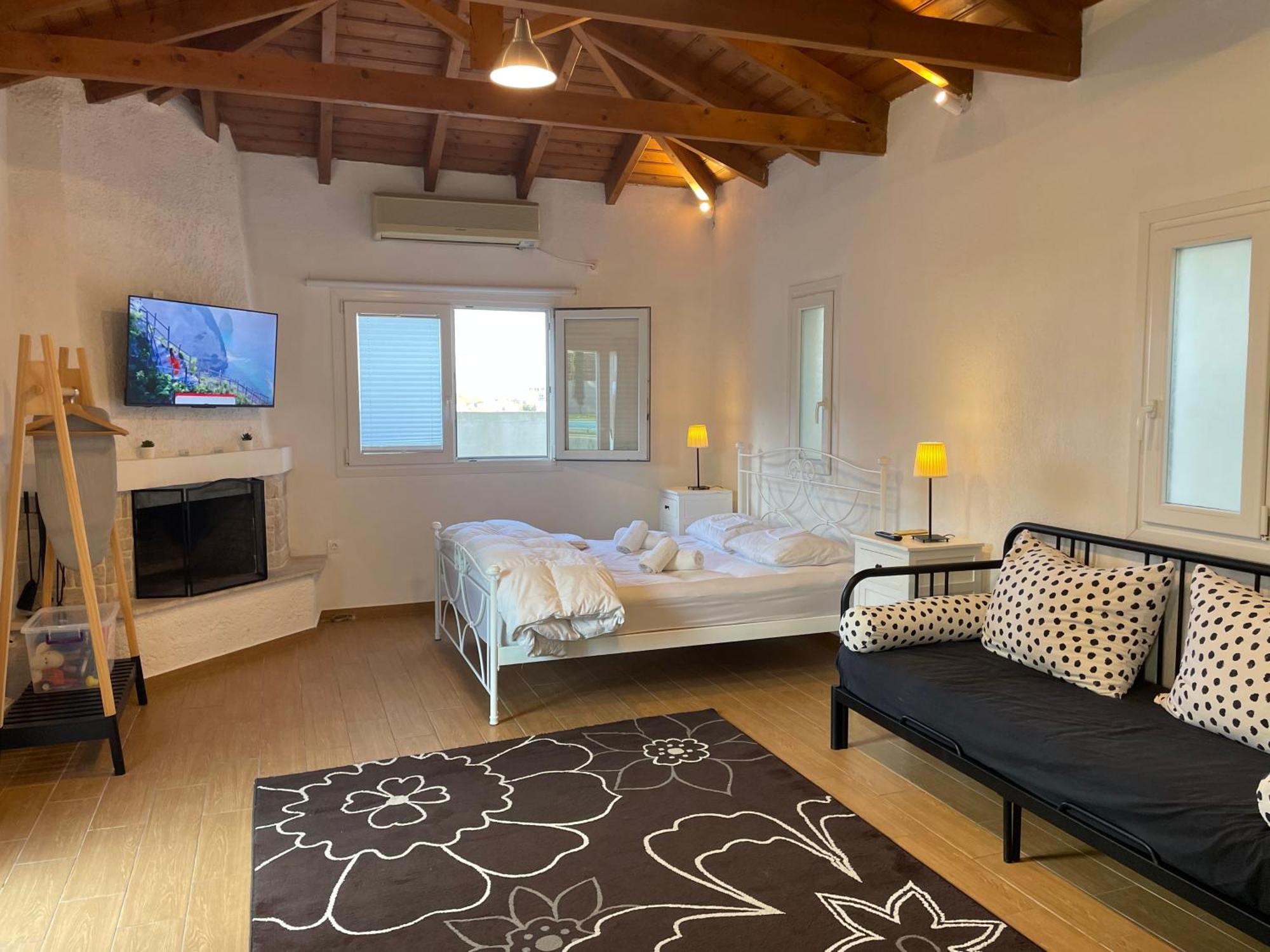 Pool Guesthouse Corinth المظهر الخارجي الصورة