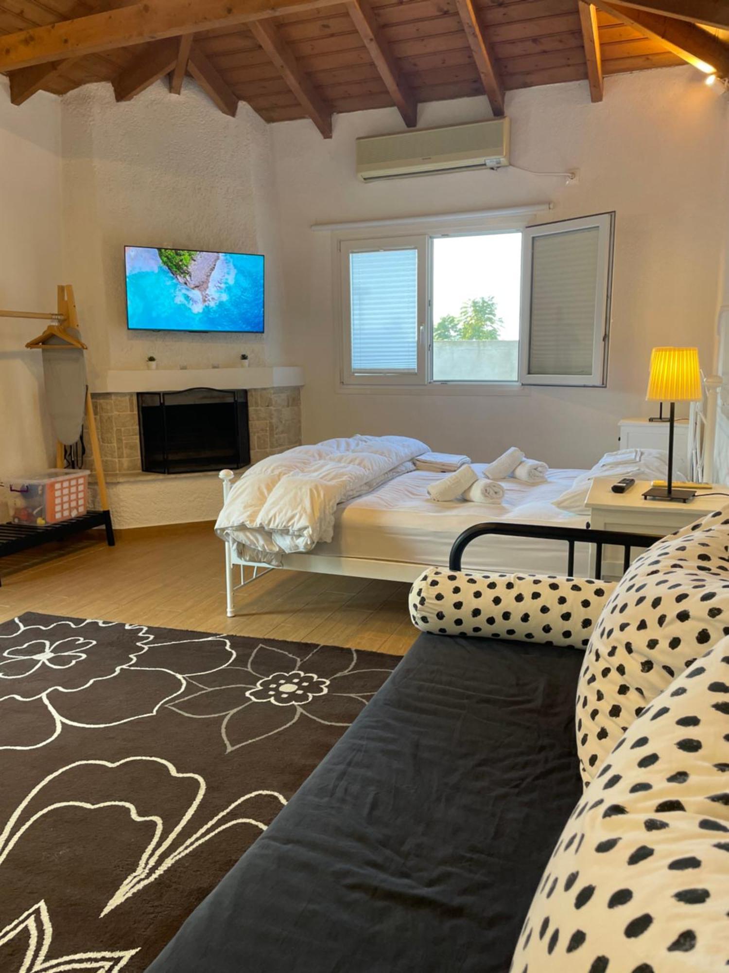 Pool Guesthouse Corinth المظهر الخارجي الصورة